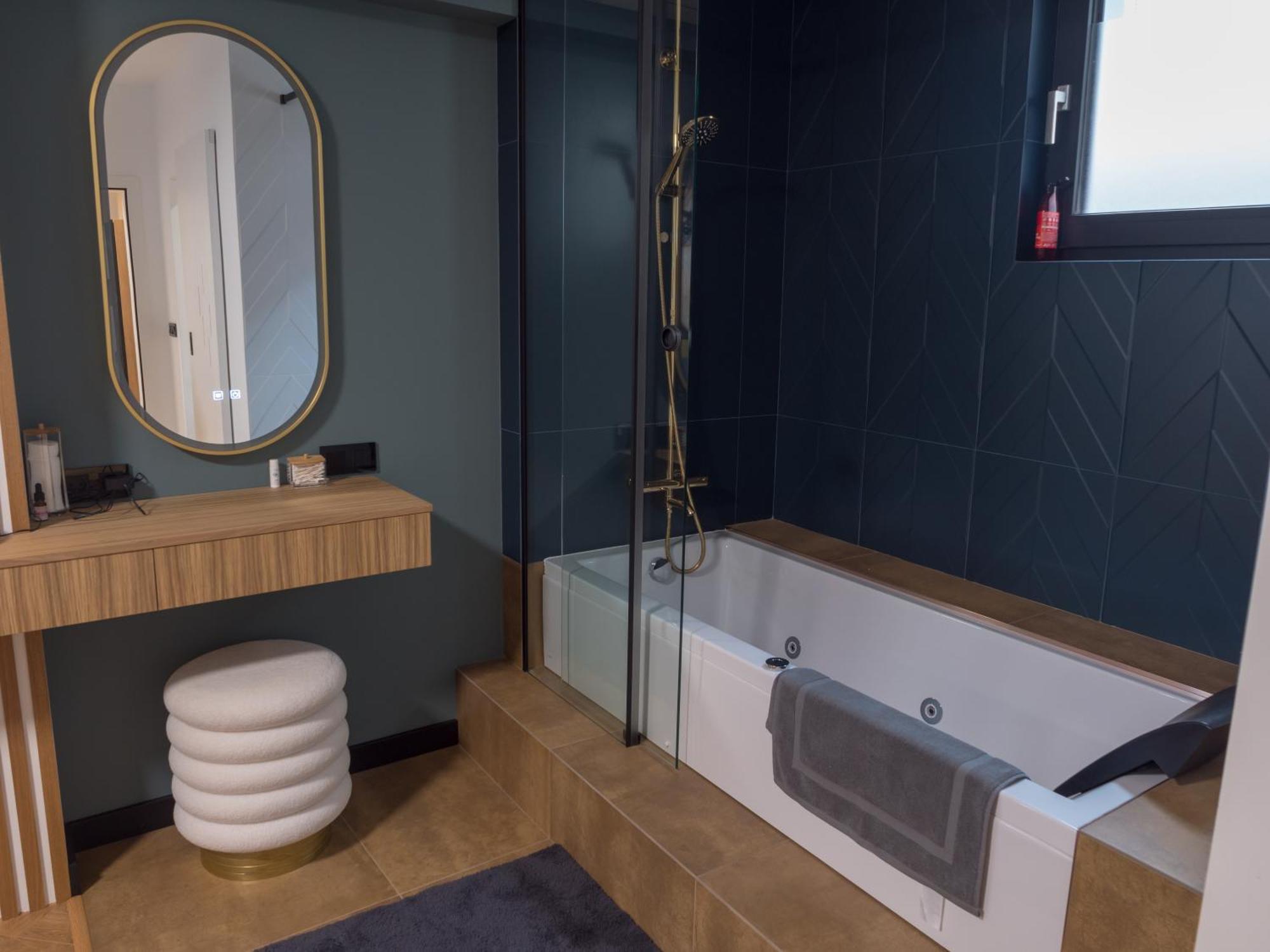Apartment Blue Iris, 2br, Workspace, Jacuzzi And Stunning Views *