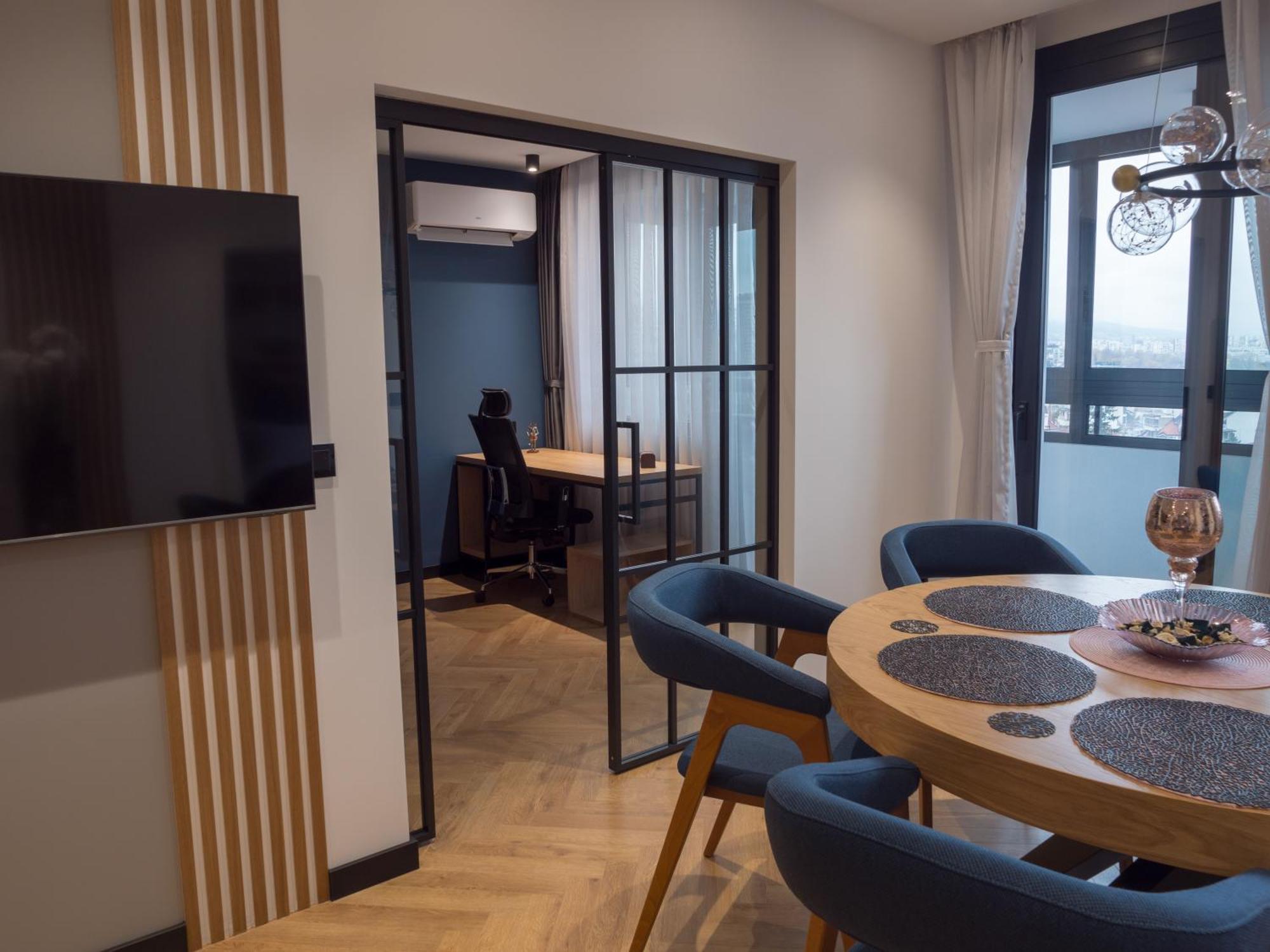 Blue Iris, 2br, Workspace, Jacuzzi And Stunning Views Apartment *
