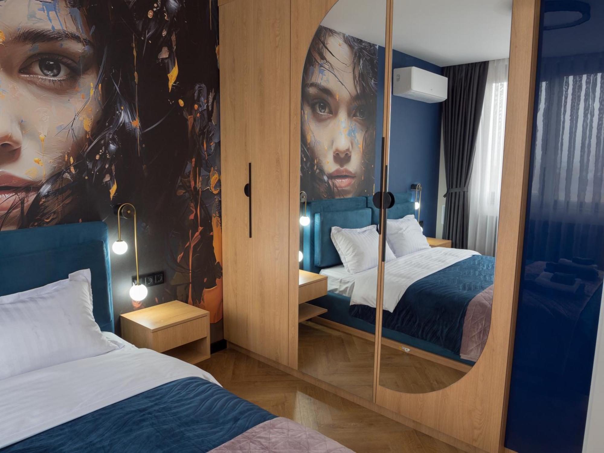 Blue Iris, 2br, Workspace, Jacuzzi And Stunning Views
