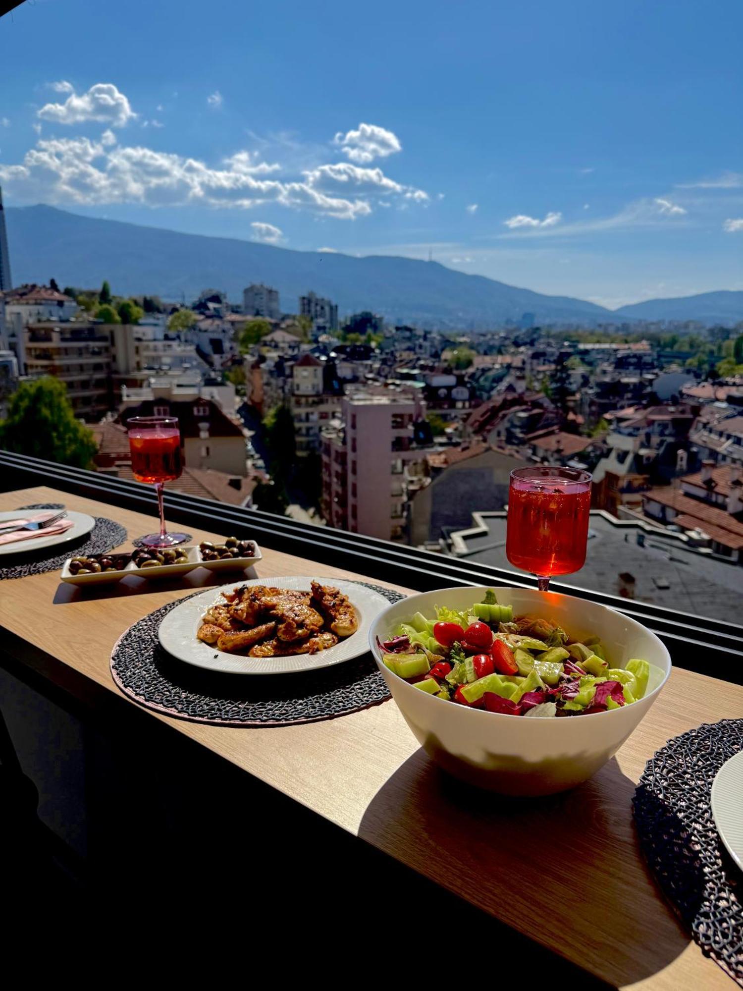 Blue Iris, 2br, Workspace, Jacuzzi And Stunning Views