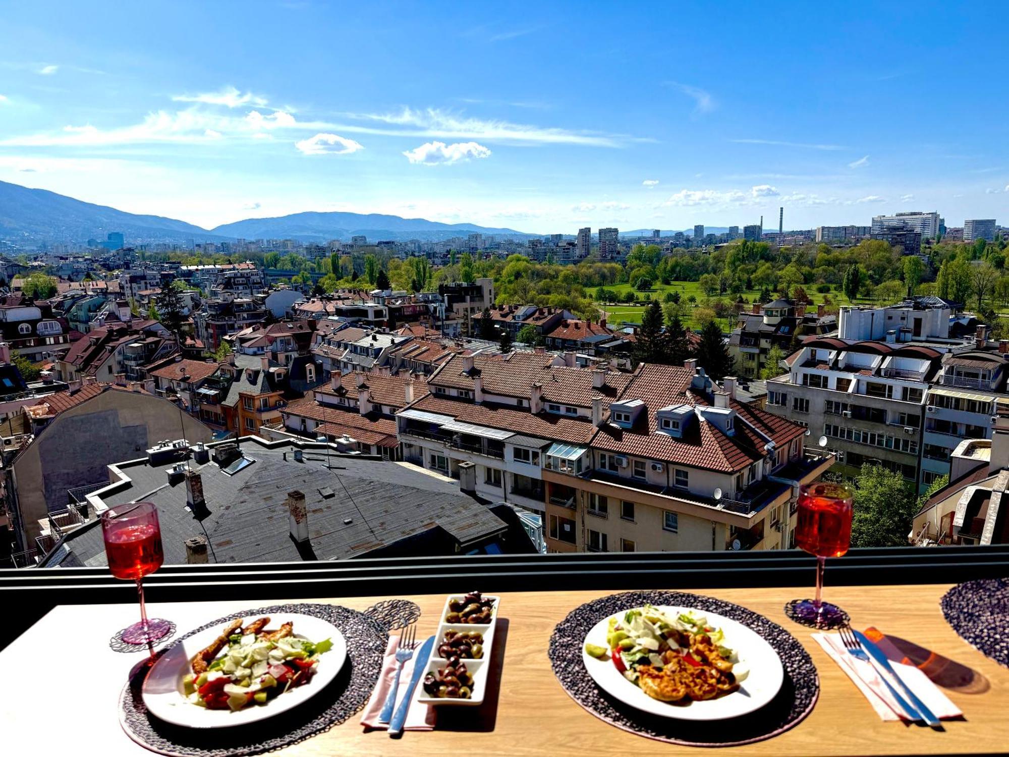 Apartment Blue Iris, 2br, Workspace, Jacuzzi And Stunning Views Sofia