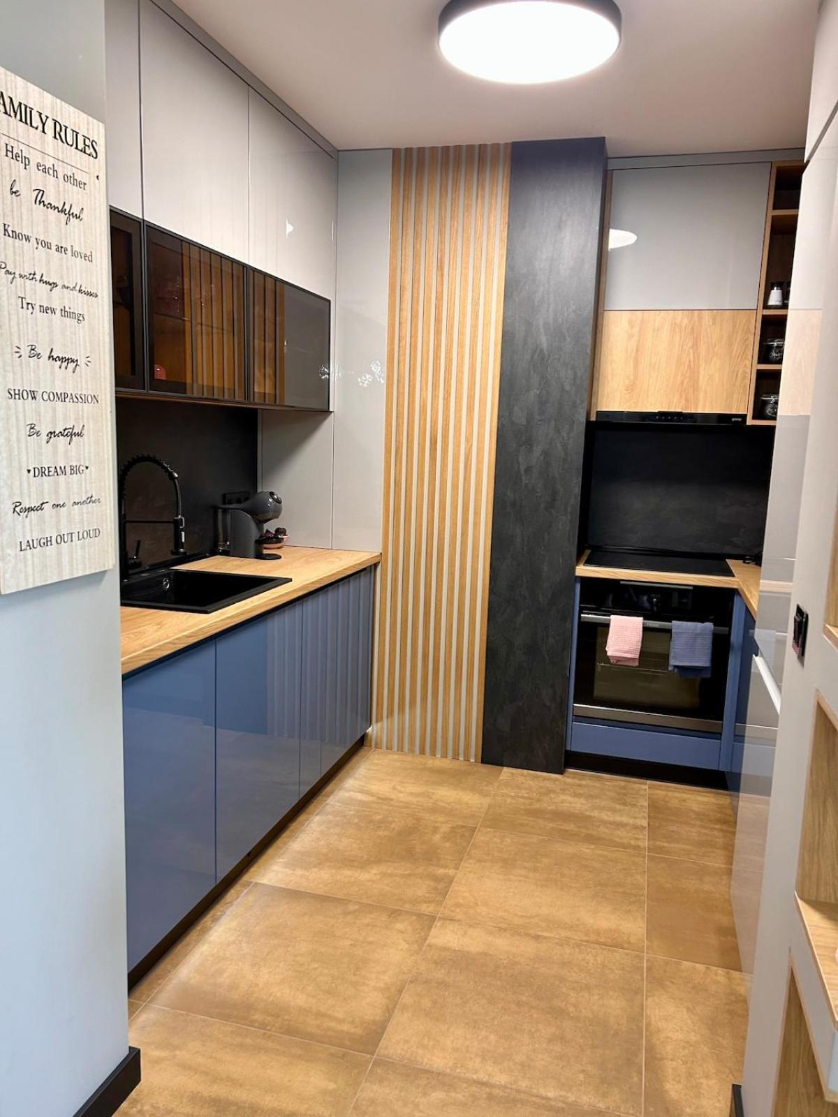 Blue Iris, 2br, Workspace, Jacuzzi And Stunning Views *